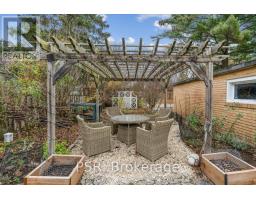 Laundry room - 402 Willis Drive, Oakville, ON L6L4V3 Photo 4