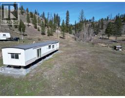 Living room - 1280 Rensch Road, Loon Lake, BC V0K1H1 Photo 4