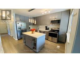 Primary Bedroom - Main 1601 Sandgate Crescent, Mississauga, ON L5J2E3 Photo 3