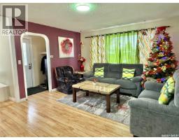 Living room - 205 1st Street E, Spiritwood, SK S0J2M0 Photo 4