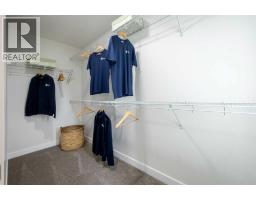 Kitchen - 83 Saddlebred Place, Cochrane, AB T4C3E7 Photo 2