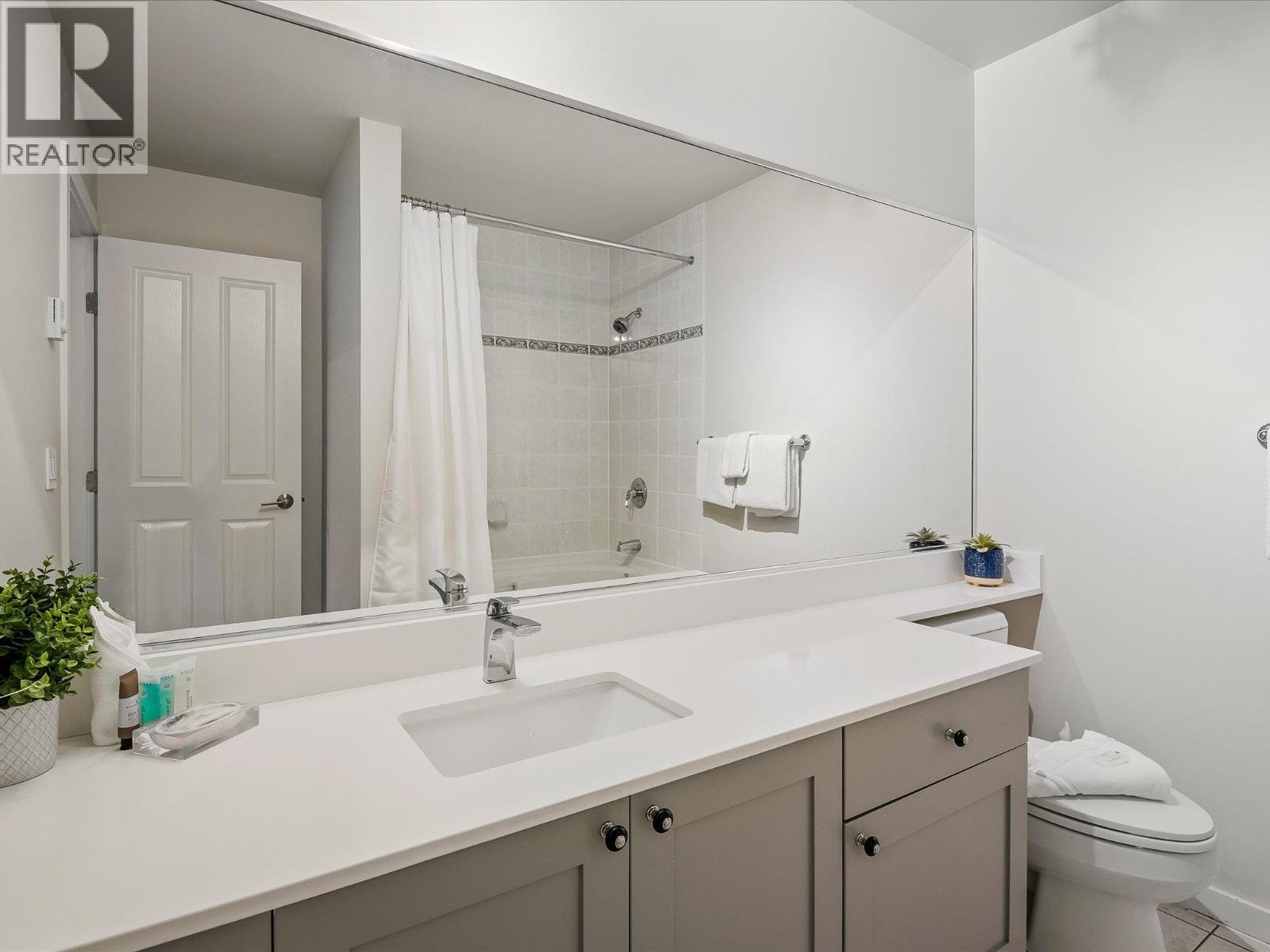 7 4385 Northlands Boulevard