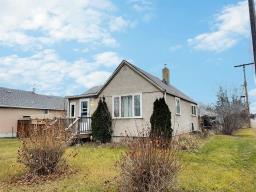 1302 6th Street, Brandon, MB R7A3R6 Photo 2