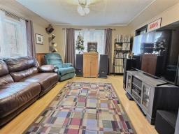 1302 6th Street, Brandon, MB R7A3R6 Photo 3