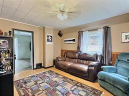 1302 6th Street, Brandon, MB R7A3R6 Photo 4