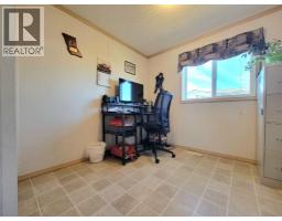 Primary Bedroom - 5201 51 Avenue, Valleyview, AB T0H3N0 Photo 4