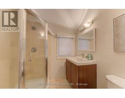 Dining room - 22 Cathay Street, Cambridge, ON N1R4V2 Photo 2