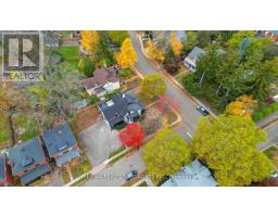 Bathroom - 22 Cathay Street, Cambridge, ON N1R4V2 Photo 5