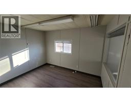 1836 1900 Alaska Highway, Dawson Creek, BC V1G1P6 Photo 2