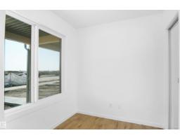 Den - 4 29 Airport Rd Nw, Edmonton, AB T5G2P9 Photo 4