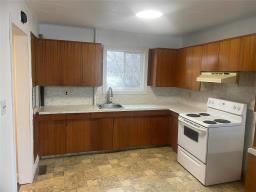 Eat in kitchen - 151 Manitoba Avenue, Russell, MB R0J1W0 Photo 2