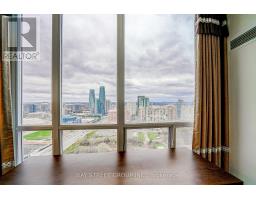 Kitchen - 2602 223 Webb Drive, Mississauga, ON L5B0E8 Photo 3