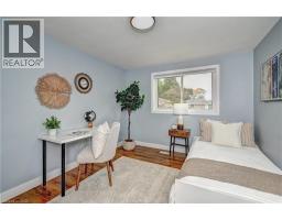 Studio - 39 Southwood Drive, Kitchener, ON N2E2E6 Photo 5