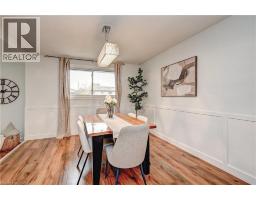 4pc Bathroom - 39 Southwood Drive, Kitchener, ON N2E2E6 Photo 3