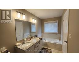 Laundry room - 3074 Turner Crescent, London South, ON N6M0B2 Photo 5