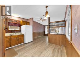Kitchen/Dining room - 8 Malden Hill Drive, Amherstburg, ON N9V3E1 Photo 4