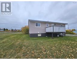 Bedroom - 68 Macdonald Crescent, Sydney Mines, NS B1Y3H5 Photo 5