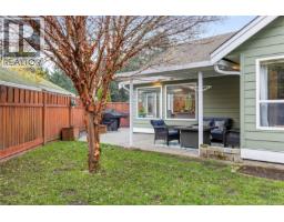 Family room - 560 Viking Way, French Creek, BC V9P2Z5 Photo 4