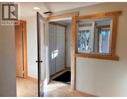 Laundry room - 1684 Leroi Avenue, Rossland, BC V0G1Y0 Photo 3