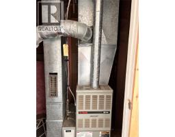 Bedroom - 1684 Leroi Avenue, Rossland, BC V0G1Y0 Photo 4