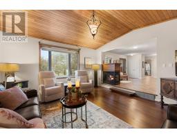 Recreational, Games room - 40925 Highway 41, Laurentian Valley, ON K8A6W5 Photo 2