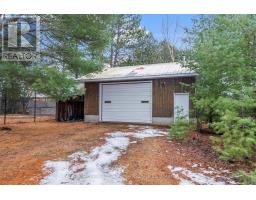 Bedroom - 40925 Highway 41, Laurentian Valley, ON K8A6W5 Photo 3