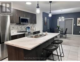 74 Alaskan Heights, Barrie, ON L9J0H9 Photo 2