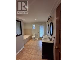 Bedroom 2 - 285171 County Rd 10 Road W, Amaranth, ON L9W0Y8 Photo 2