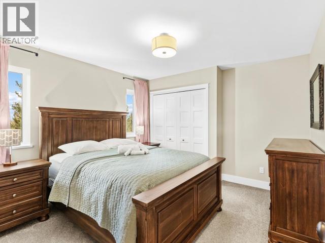 24 Nighthawk Valley Lane