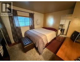 Living room - 50 145 East River Road, Hinton, AB T7V1S3 Photo 2