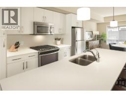 Living room - 680 Old Meadows Road Unit 81, Kelowna, BC V1W5J2 Photo 5