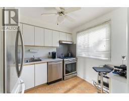 Primary Bedroom - 21 2107 Marine Drive, Oakville, ON L6L1B8 Photo 5