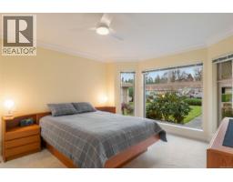 Patio - 910 Lakes Blvd, French Creek, BC V9P2B8 Photo 3