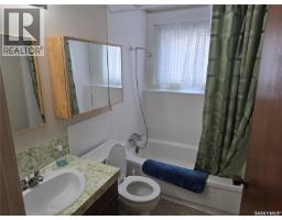 Bedroom - Abcd 201 King Street, Punnichy, SK S0A3C0 Photo 4