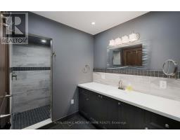 Dining room - 307 B Queen Street S, Mississauga, ON L5M1L9 Photo 2