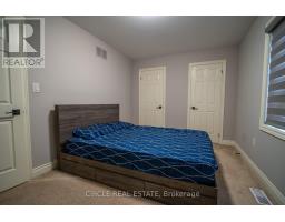 25 Ouellette Drive, Whitby, ON L1P0E3 Photo 2