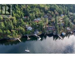 Ensuite - 6800 Mark Lane, Central Saanich, BC V9E2A1 Photo 4