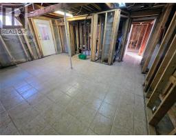 Living room - 1866 Cole Street, Fruitvale, BC V0G1L0 Photo 4