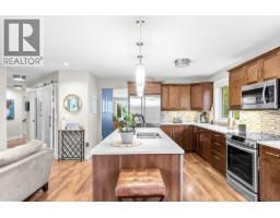 Kitchen - 2251 Floral Road, Lake Country, BC V4V1J4 Photo 5