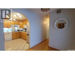 Sunroom - 210 3rd Street E, Vanscoy, SK S0L3J0 Photo 5