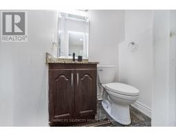 Kitchen - 24 Jay Street, Brampton, ON L6Z3V7 Photo 3