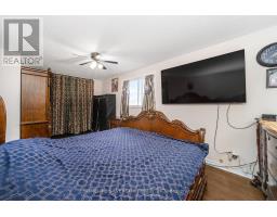 Family room - 24 Jay Street, Brampton, ON L6Z3V7 Photo 4