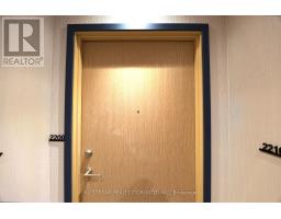 2209 395 Square One Drive, Mississauga, ON L5B0C6 Photo 5