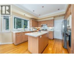 350 Kelvin Grove Way, Lions Bay, BC V0N2E0 Photo 3