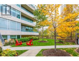 Kitchen - 105 1055 Southdown Road, Mississauga, ON L5J0A3 Photo 3