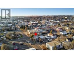 301 Cheadle Street E, Image 2