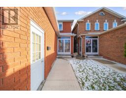 92 Woolridge Court, Brampton, ON L6Y3G3 Photo 4