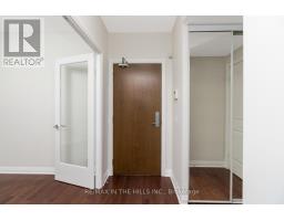 Kitchen - 310 1055 Southdown Road, Mississauga, ON L5J0A3 Photo 3