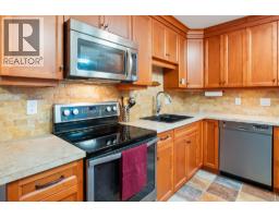 Primary Bedroom - 1055 Lawrence Avenue Unit 206, Kelowna, BC V1Y6M3 Photo 5