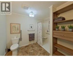 3pc Bathroom - 15 8425 Highway 101, Powell River, BC  Photo 5
